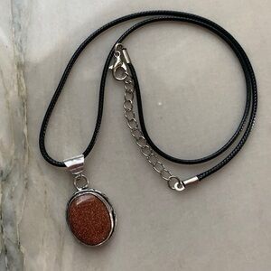 1928 Chic Silver and Sun Stone Pendant Necklace